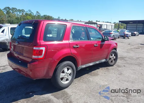 2012 Ford Escape Xls z USA, uszkodzony, nr VIN 1FMCU0C76CKC01464